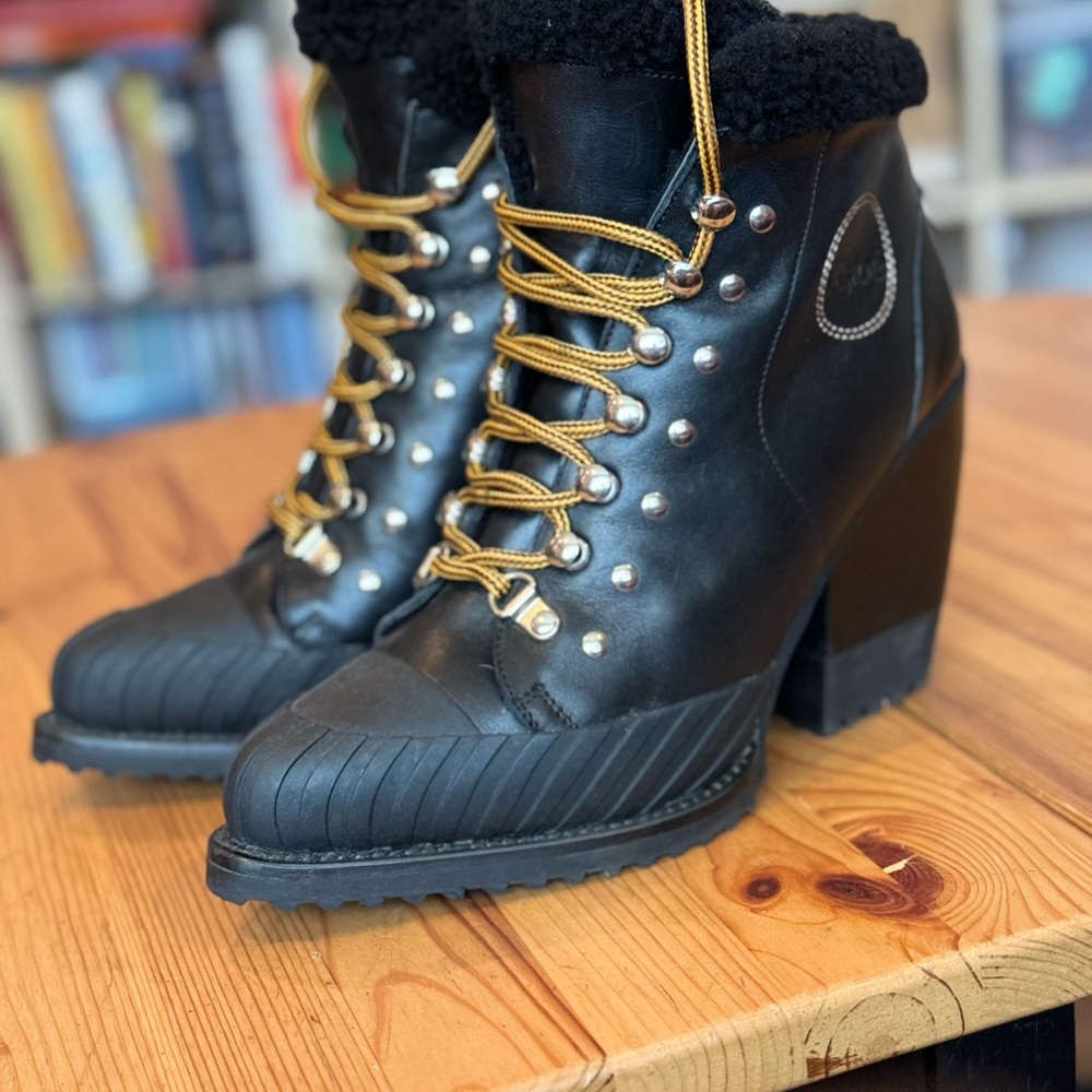 Chloe Rylee Leather And Shearling Boot Authentic - image 2